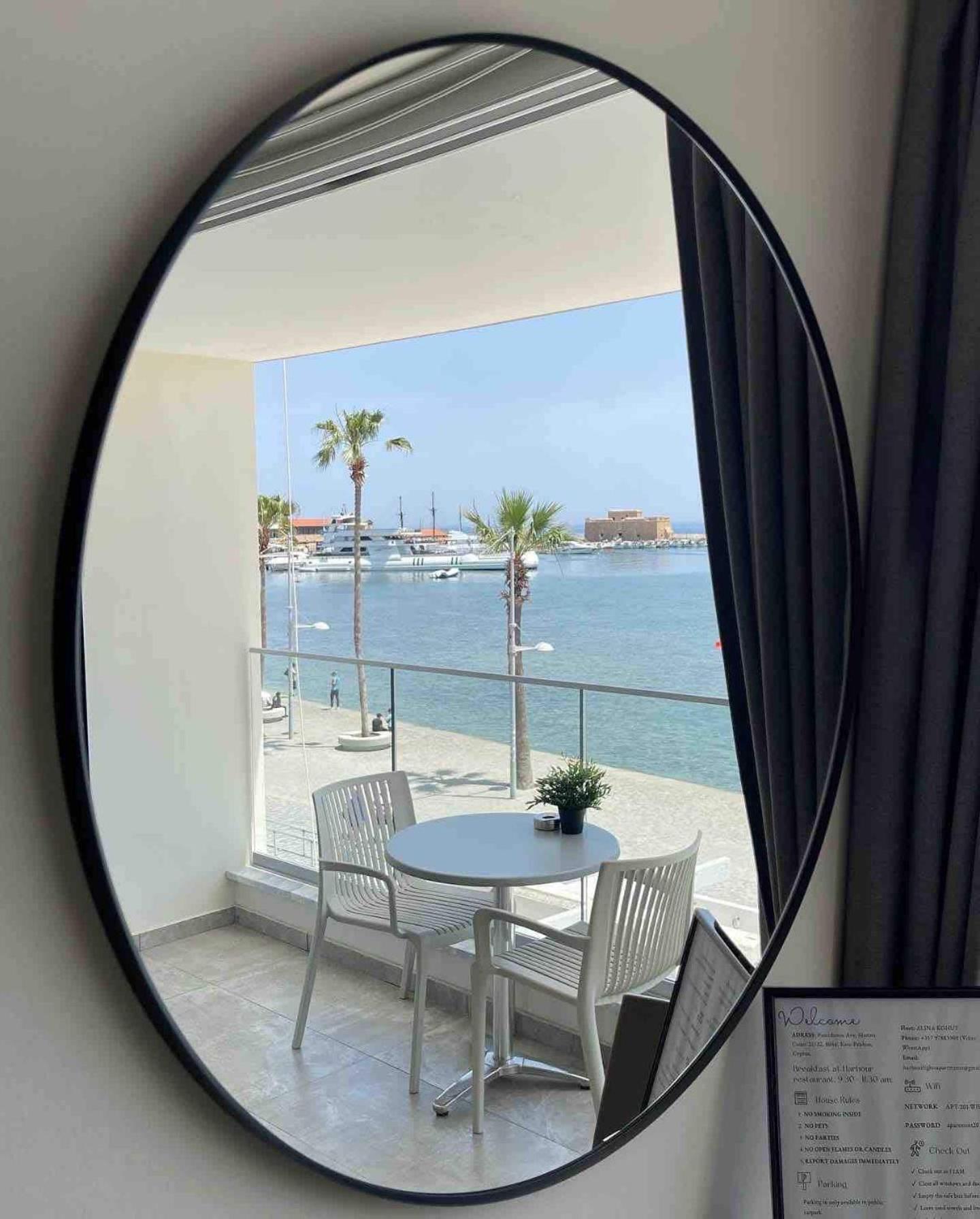 Harbour Lights Studio Apartments Paphos Luaran gambar