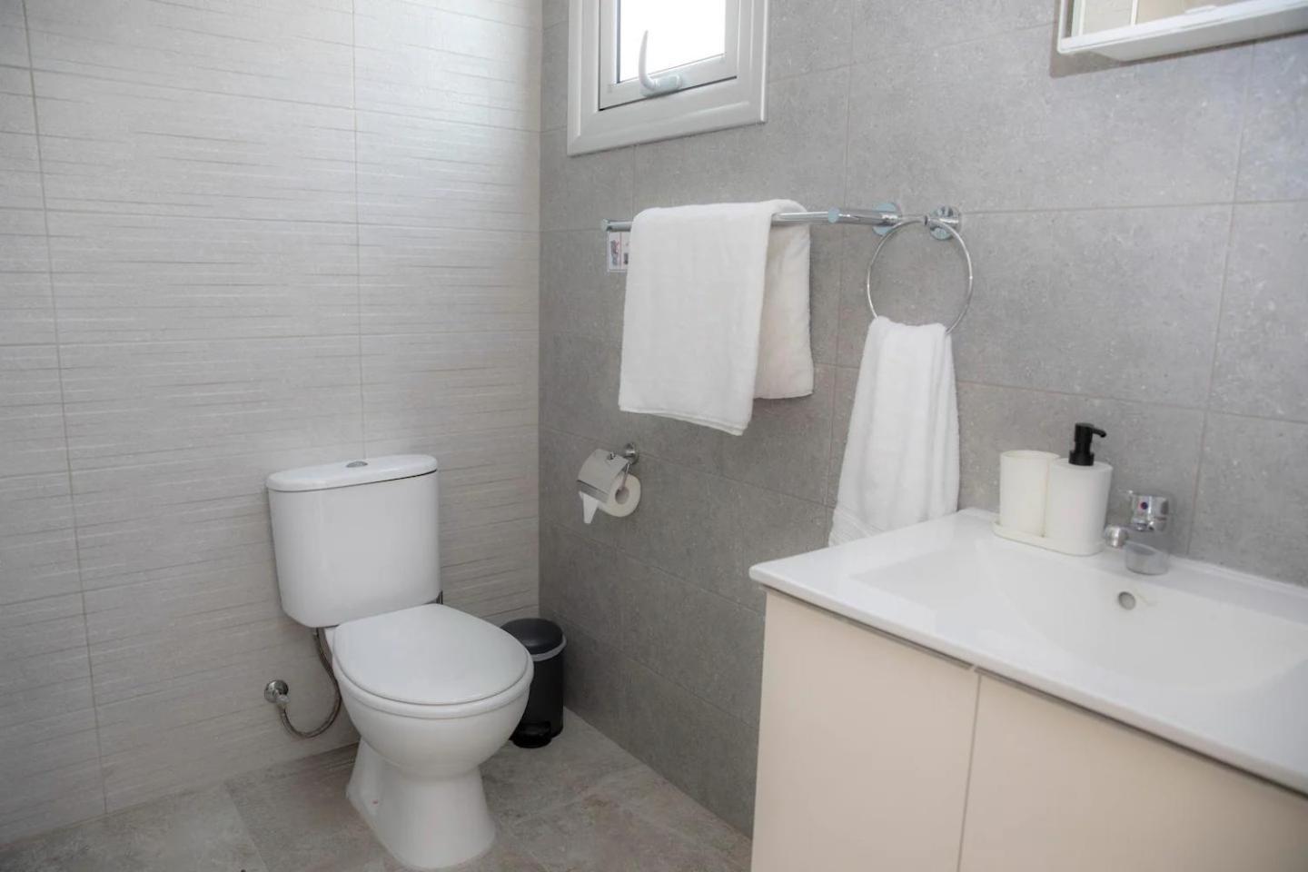 Harbour Lights Studio Apartments Paphos Luaran gambar