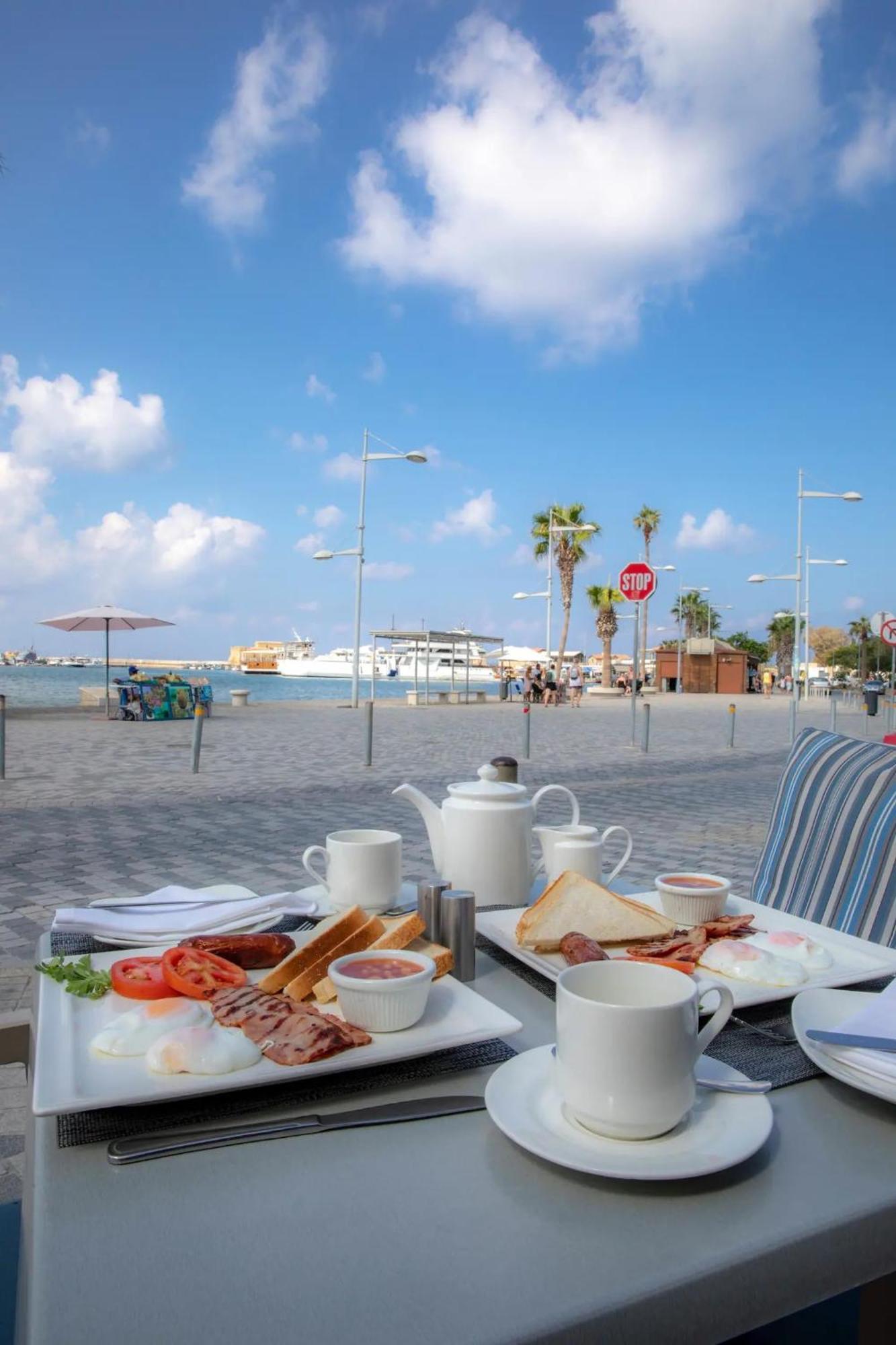 Harbour Lights Studio Apartments Paphos Luaran gambar