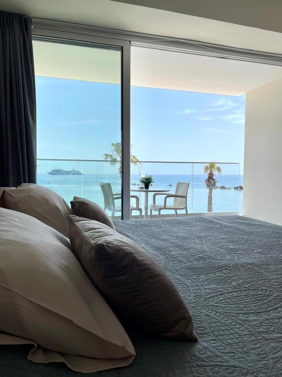 Harbour Lights Studio Apartments Paphos Luaran gambar