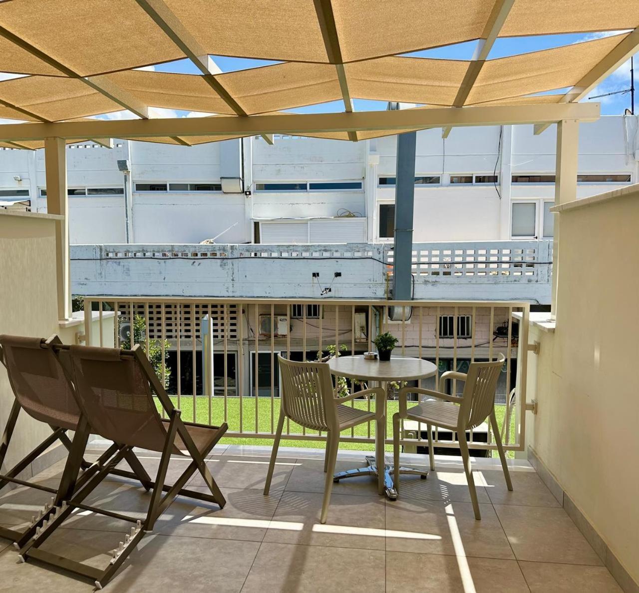 Harbour Lights Studio Apartments Paphos Luaran gambar